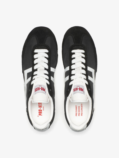 Racer 77 Black & White